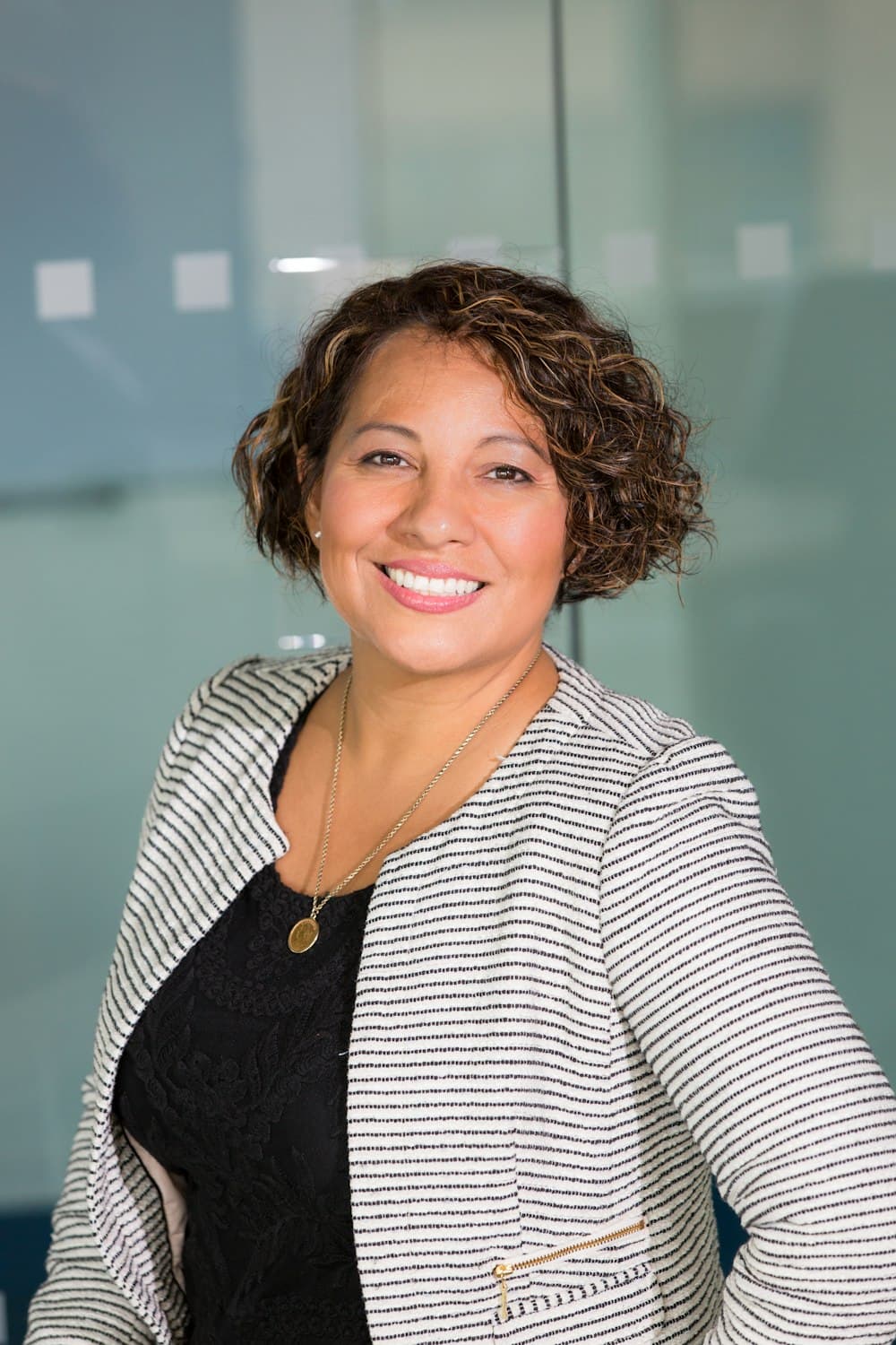 An independent consultant in her office